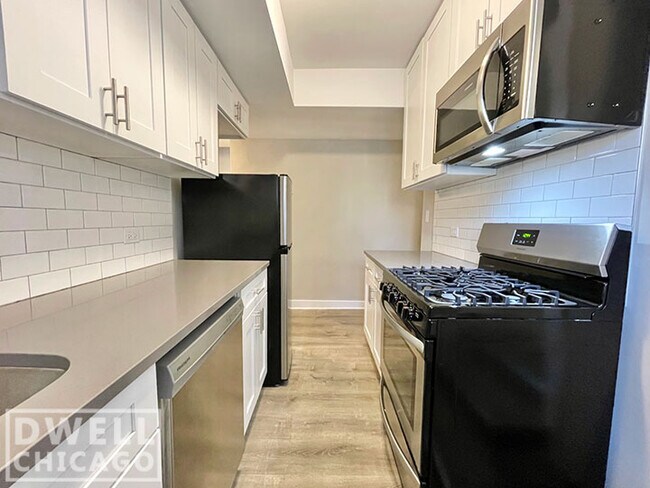 Foto del edificio - 3426 N Elaine Pl