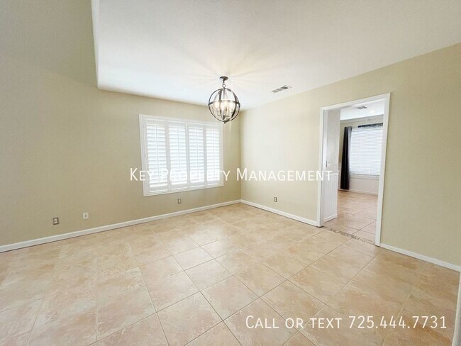Building Photo - 4 BEDROOM 2.5 BATH 2 STORY HOME IN SUMMERLIN!
