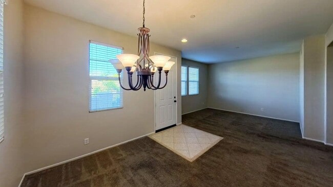 Foto del edificio - 1800 E Lakeshore Dr