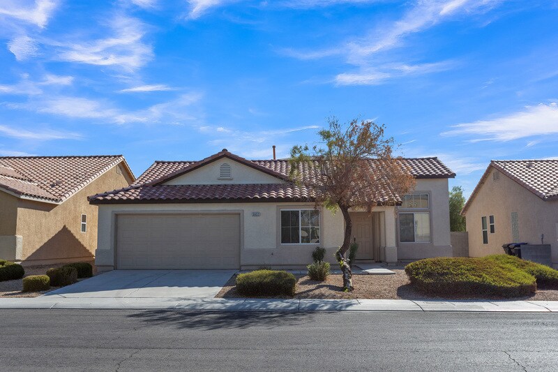 Primary Photo - 5622 Via Victoria St