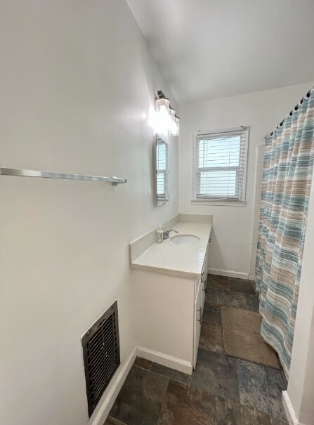 Foto del edificio - 12021 Louise Ave