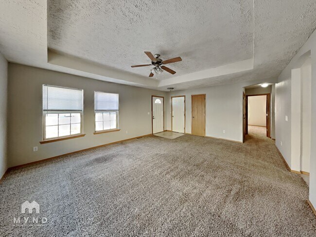 Building Photo - 1131 S Brown Ave