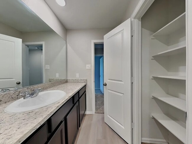 Building Photo - 18717 Charter Elm Dr