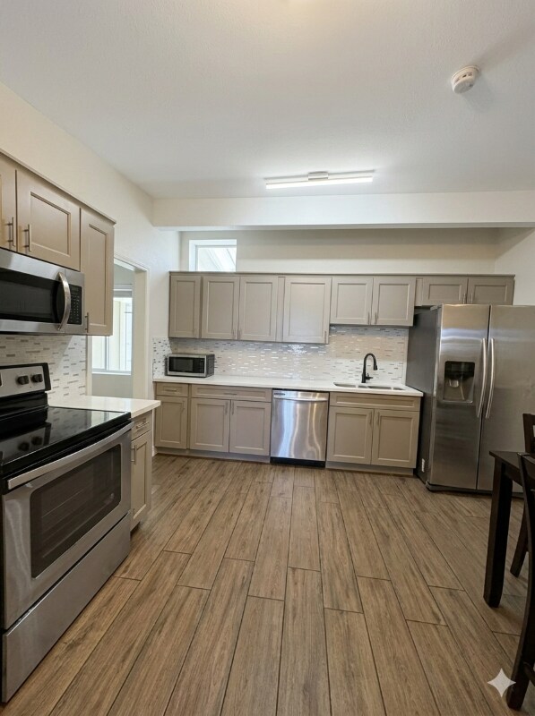 Foto del edificio - 1595 Palma Vista Ave