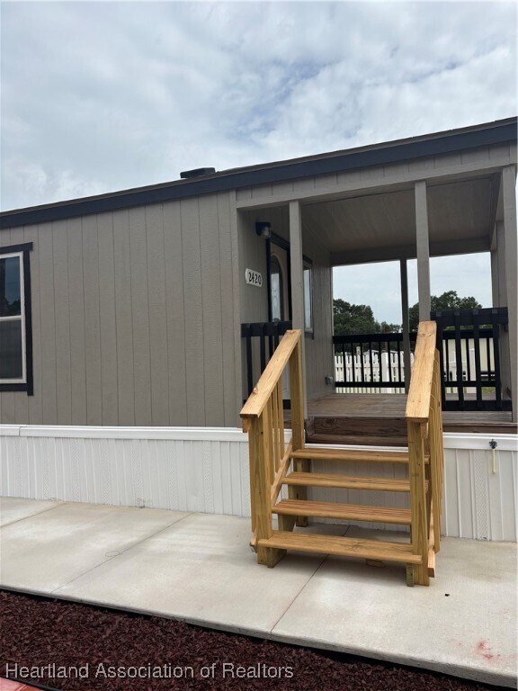 Building Photo - 2420 Hammock Rd
