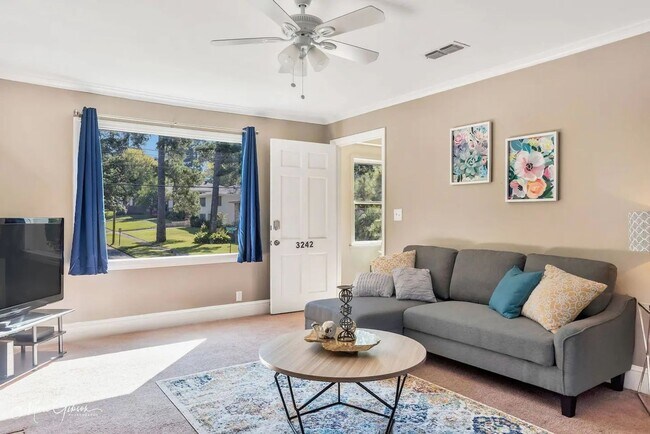 Building Photo - Fully Furnished All Bills Included - 2 bed...