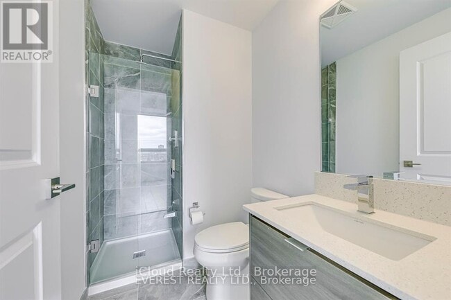 Photo du bâtiment - 30 Elm Dr W