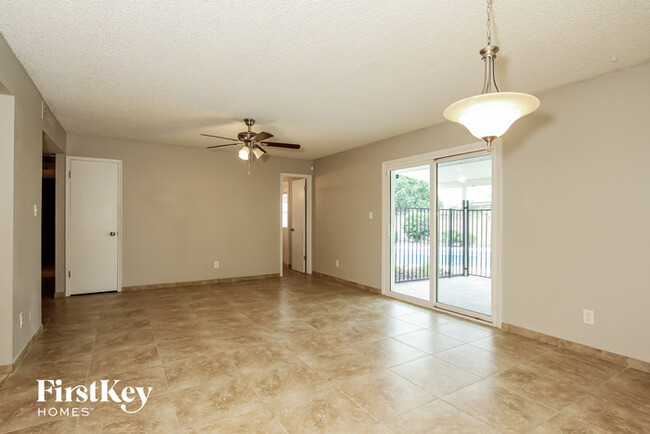 Foto del edificio - 11202 N 38th Ave