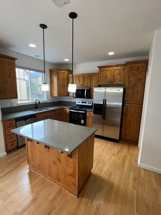 Building Photo - 16275 SW Gage Ln