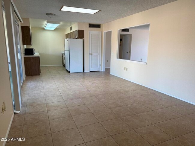 Foto del edificio - 9338 W Glen Oaks Cir N