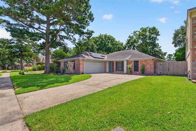 Building Photo - 9211 Palm Shores Dr