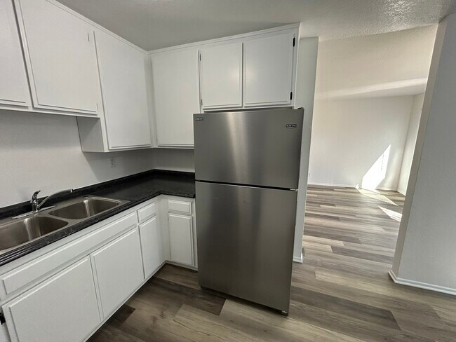 Foto del edificio - 4415 W 170th St