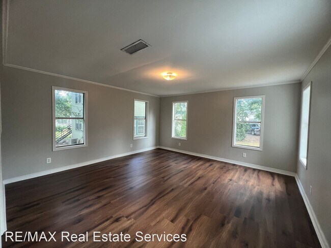 Building Photo - 2 br, 1 bath House - 147 East Herndon