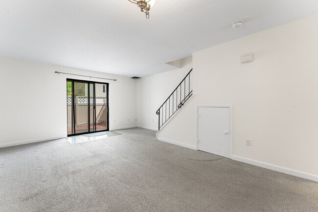 Building Photo - 42 Village Brook Ln