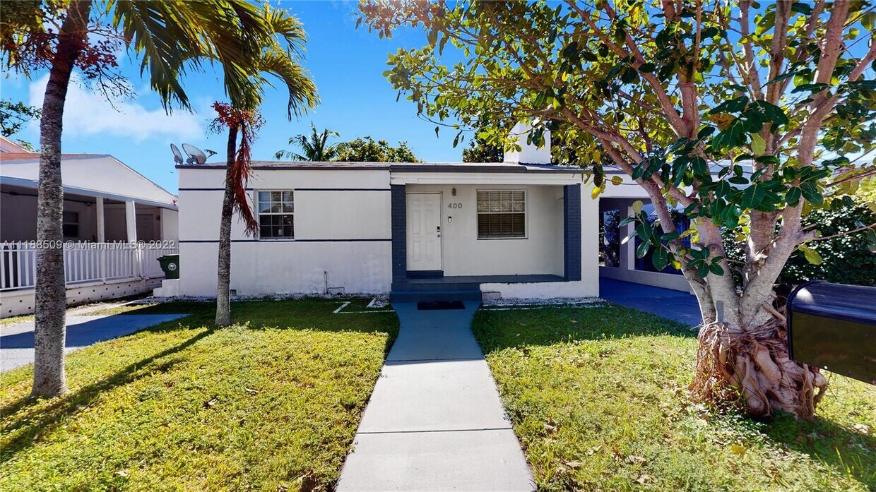 Primary Photo - 400 NW 46th St