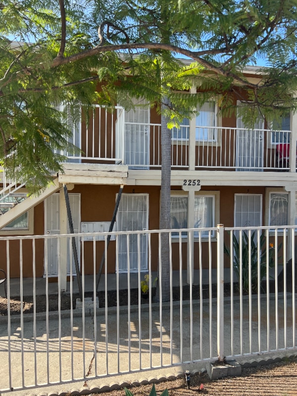 Building Photo - 2252 Morley St