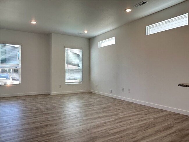 Foto del edificio - 960 Ventnor Ave