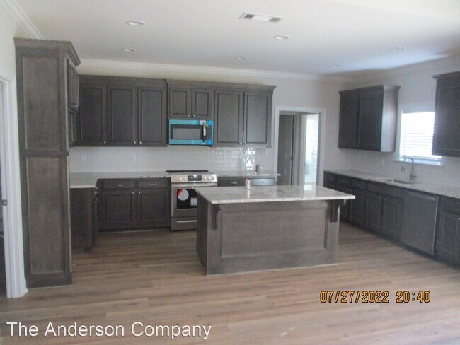 Building Photo - 3 br, 2 bath House - 215 Buck Run Drive