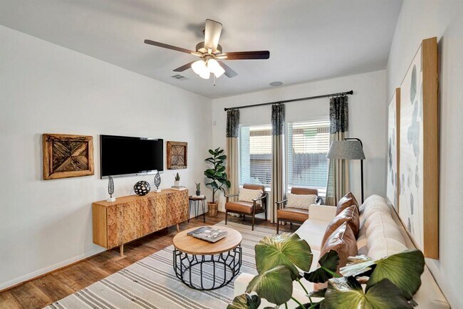 Foto del edificio - 10215 Alpine Lake Ln