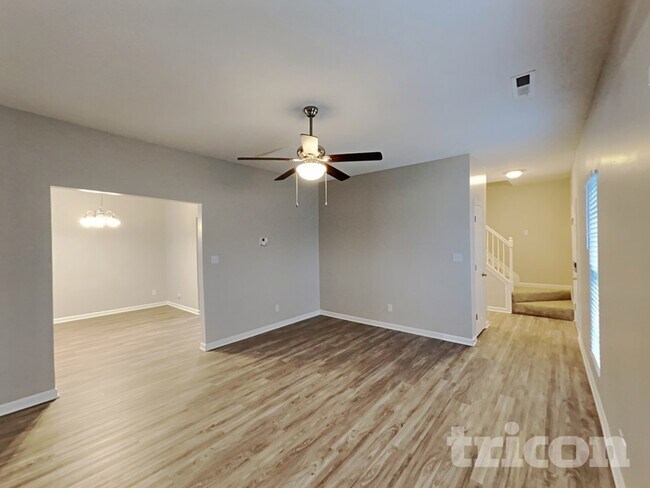 Foto del edificio - 320 Stone Meadow Dr