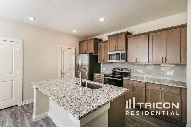 Building Photo - 612 Lindheimer Ln