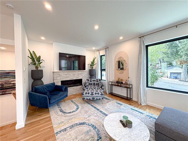 Foto del edificio - 825 Barnett St NE