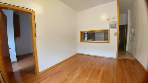 Building Photo - 318 6th St