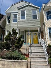 Building Photo - 607 Garfield Ave