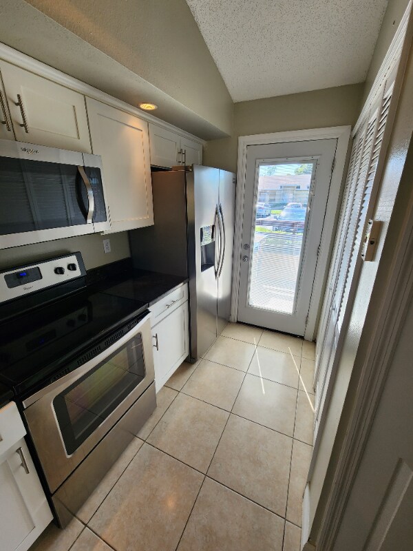 Foto del edificio - 3249 Sandy Shore Ln