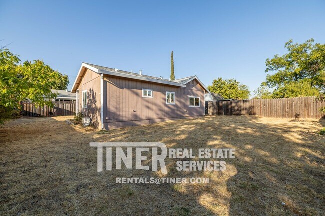 Building Photo - Spacious 1 Bedroom