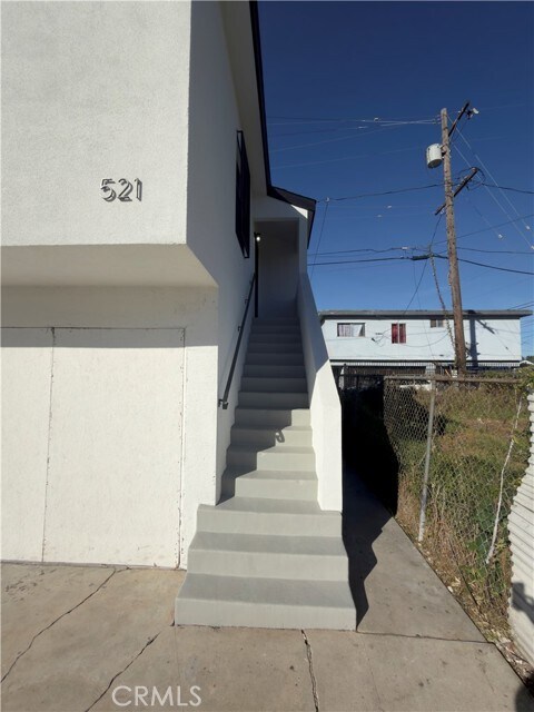 Building Photo - 521 W 78th St