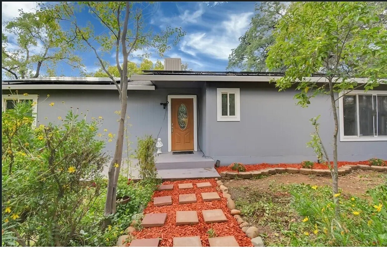 Foto principal - 52 Arbol Ave