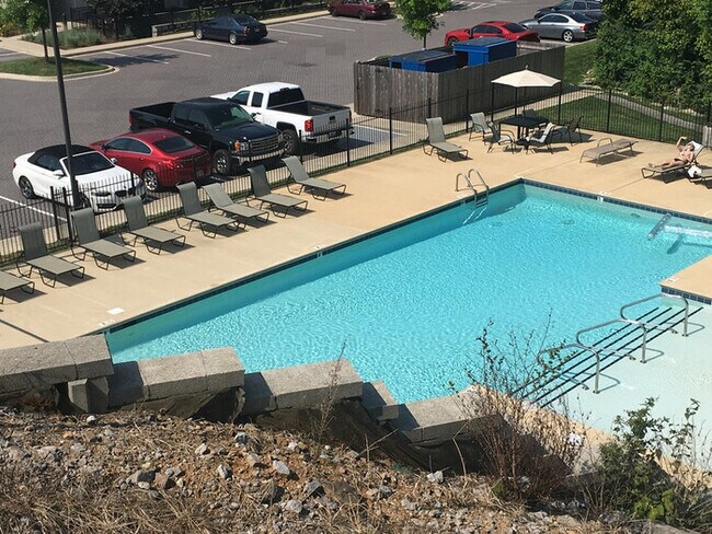 Building Photo - South Nashville Condo near Fairgrounds