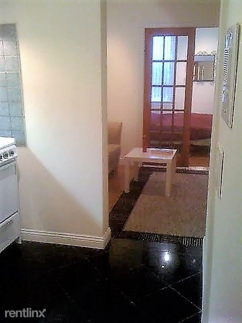 Building Photo - 310 E 65th St