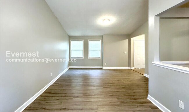 Foto del edificio - 2431 Corner Shoals Dr