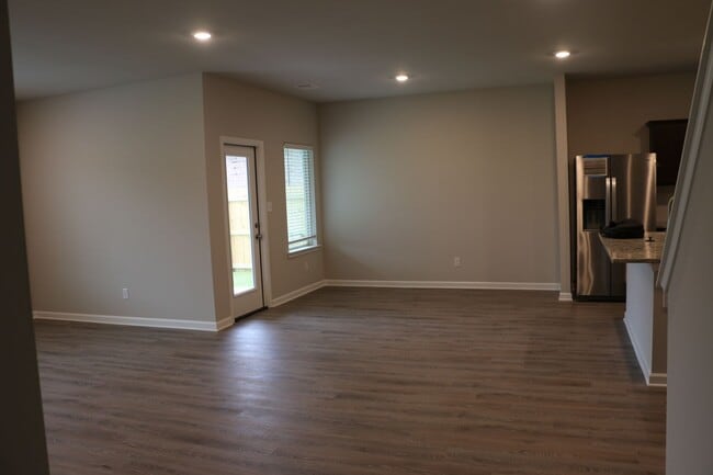 Foto del edificio - 4BR/3BA NEW CONSTRUCTION IN GONZALES