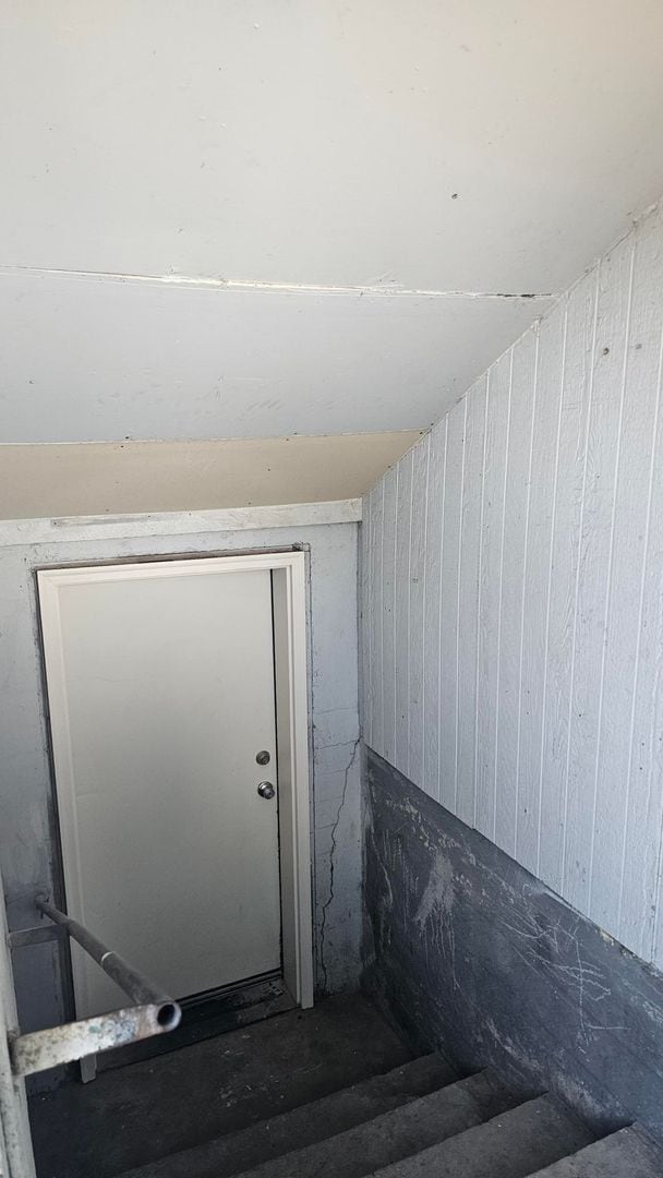 Building Photo - 20th Ave Duplex