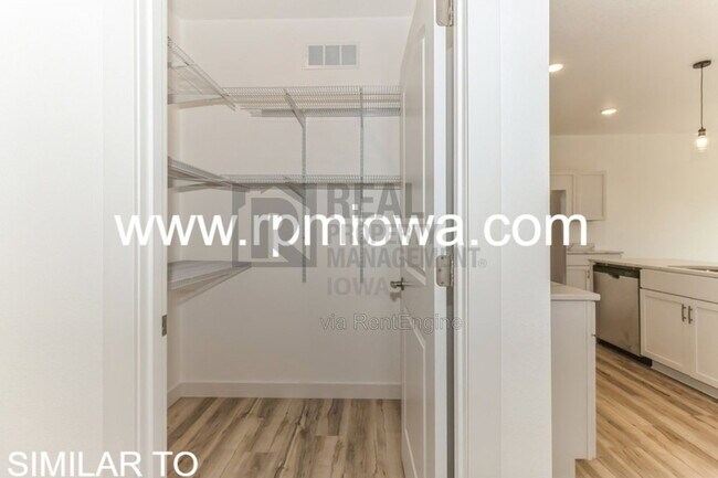 Foto del edificio - 8914 Hickory Dr