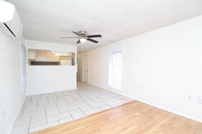 Foto del edificio - 1 bedroom 1 bathroom duplex in Milton ~ Sm...