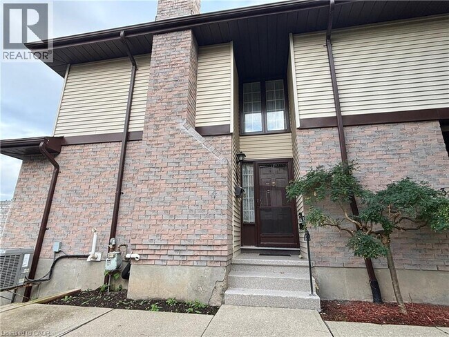 Building Photo - 487 Beechwood Dr