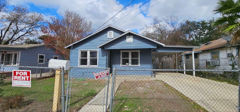Photo - 339 Leroux St