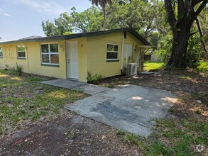 Building Photo - 5904 Kingsview Ln
