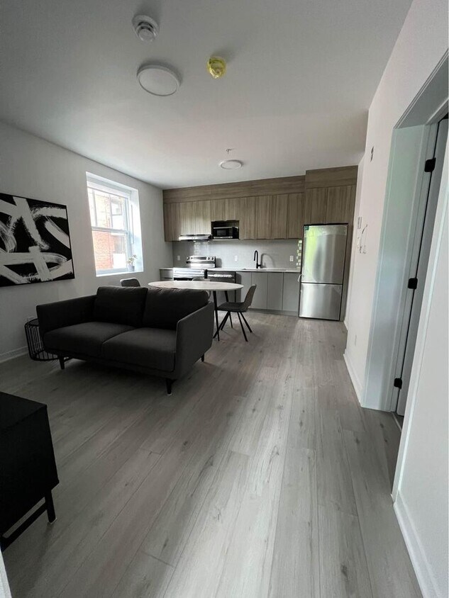 Primary Photo - 3015 Rue Sherbrooke