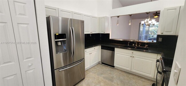 Building Photo - 7400 S Aragon Blvd