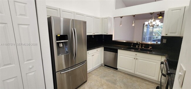 Foto del edificio - 7400 S Aragon Blvd