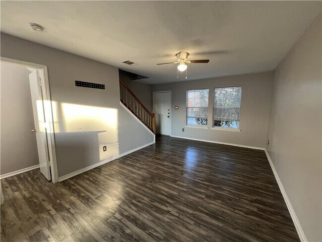 Foto del edificio - 5908 Greengate Dr