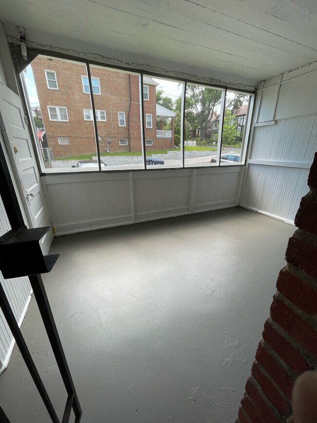 Foto del edificio - 6612 14th St NW