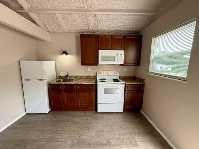 Foto del edificio - 12198 Farm to Market Rd 730 N