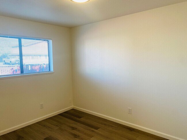 Foto del edificio - 433 Timothy Way