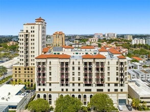 Building Photo - 1805 Ponce de Leon